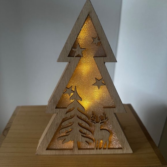 Fabulous Home LED Wooden Christmas Tree Deer Sign With Lights New With Tags - Picture 3 of 8